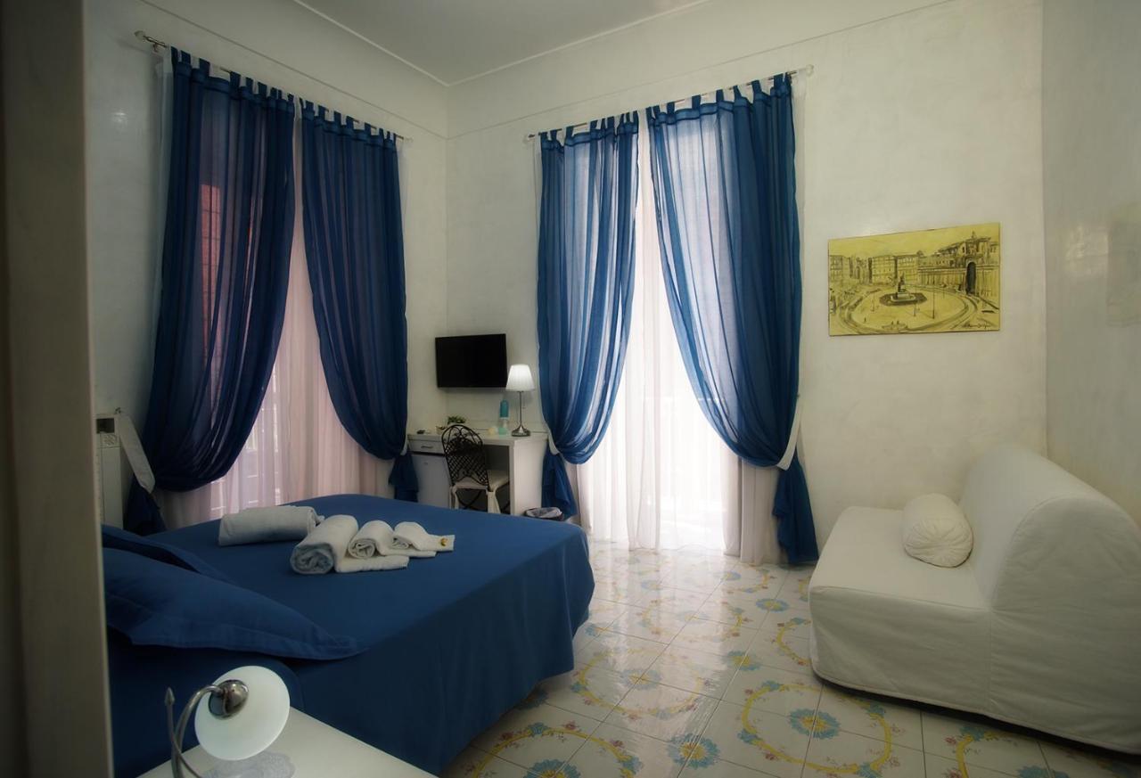 Le Vie Di Napoli B&B Nápoles Exterior foto